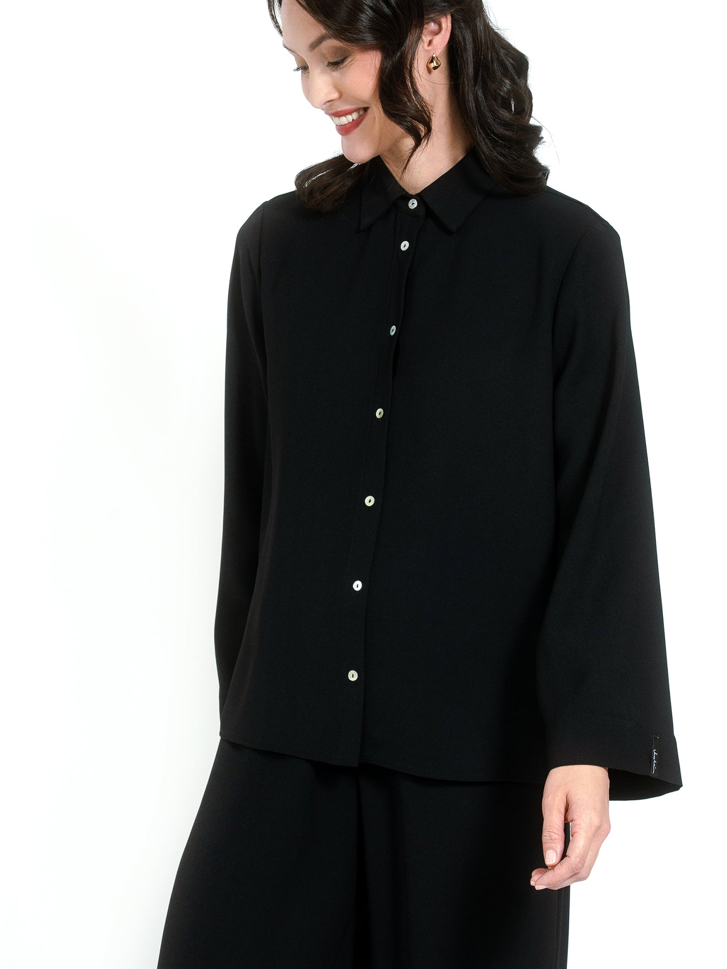 Recyceltes Hemd, neuer breiter Knopf