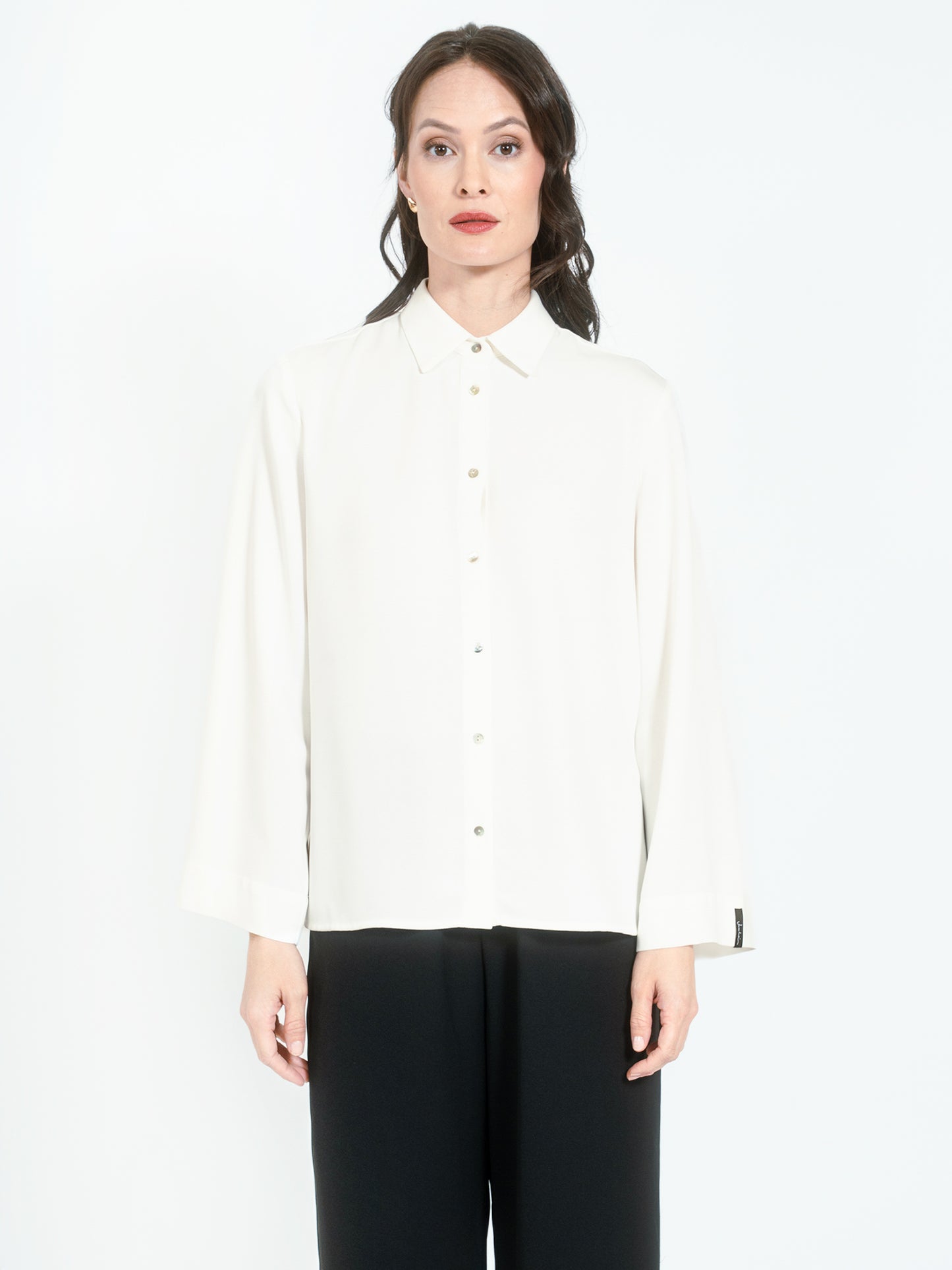 Recyceltes Hemd, neuer breiter Knopf